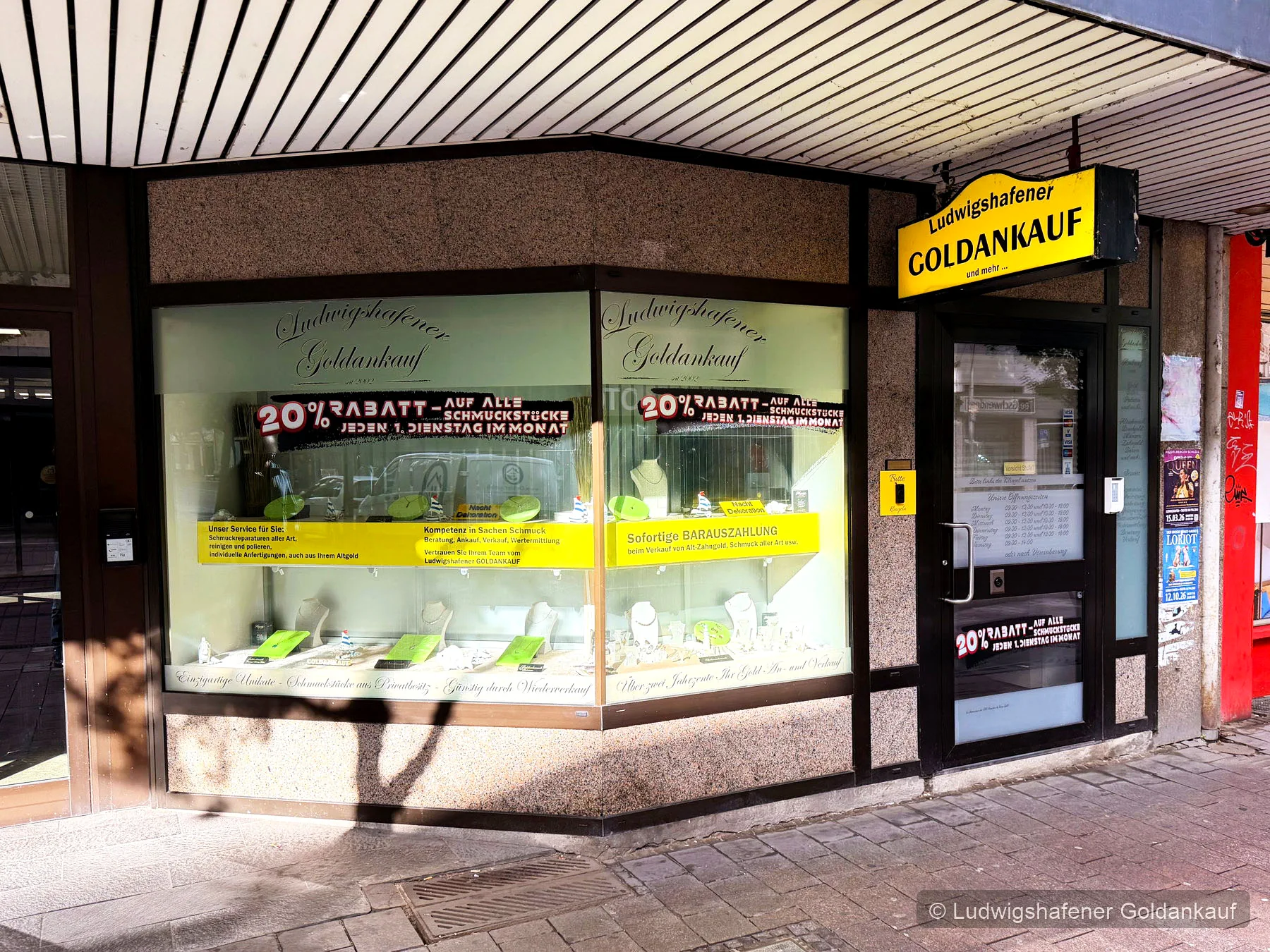 Außenansicht der Filiale in der Ludwigstraße 85